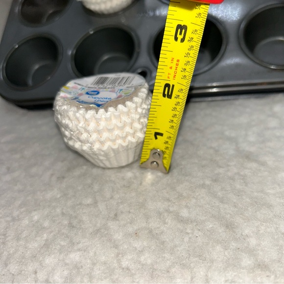 2 Mini cupcake pans with 200 paper liners Ekco & no brand pan 10" x 7.75" used - Picture 10 of 12